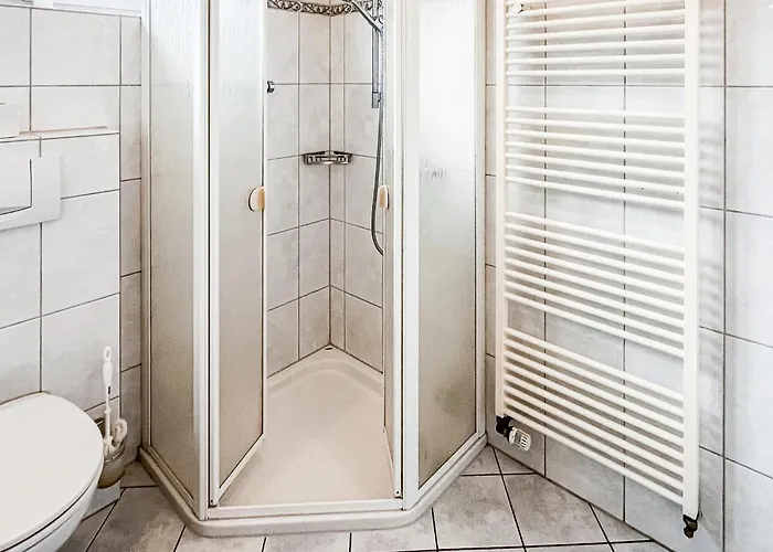 3 Bedroom Amazing In Dom wakacyjny Fleringen